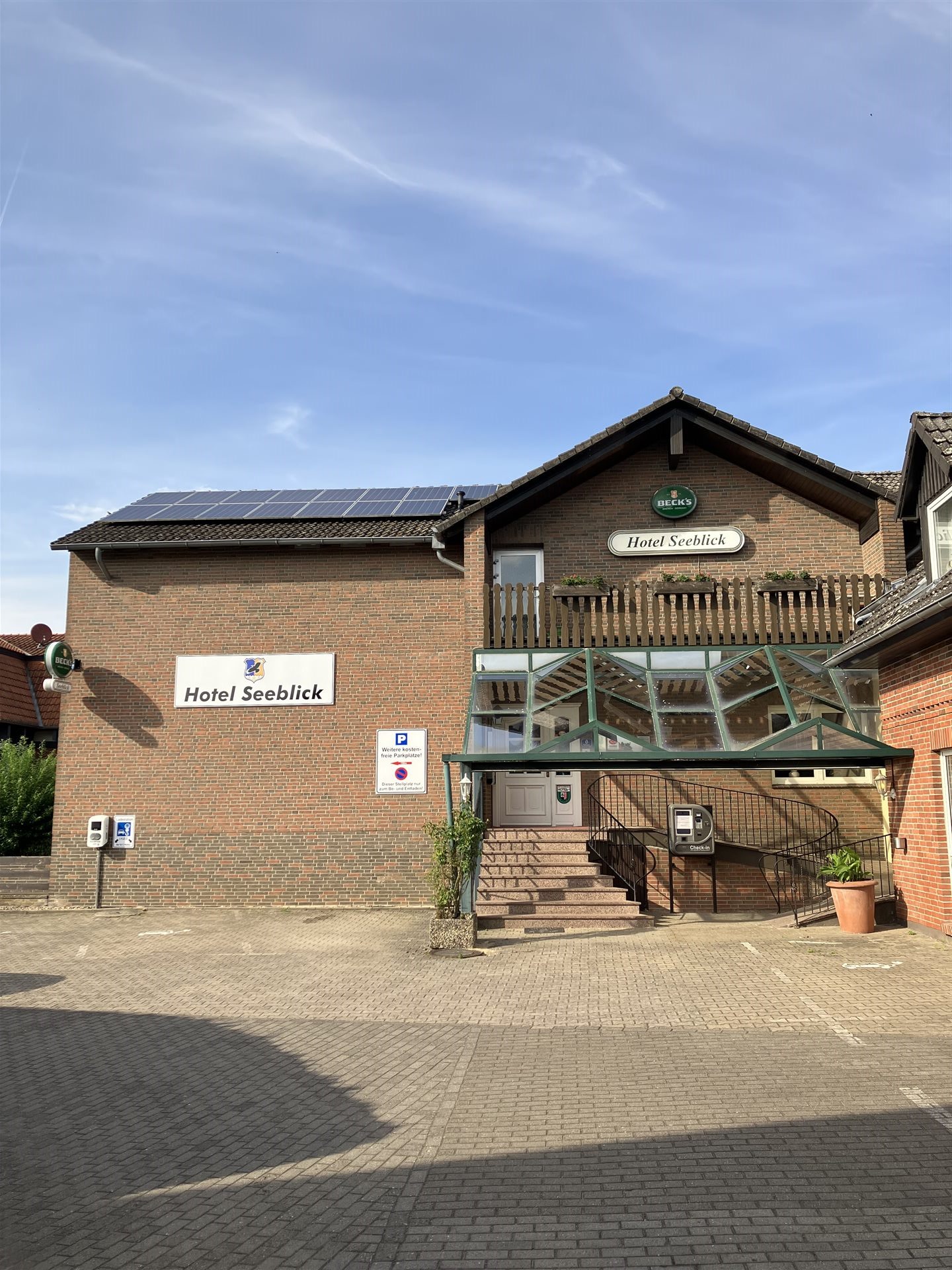 Hotel Seeblick – front entrance