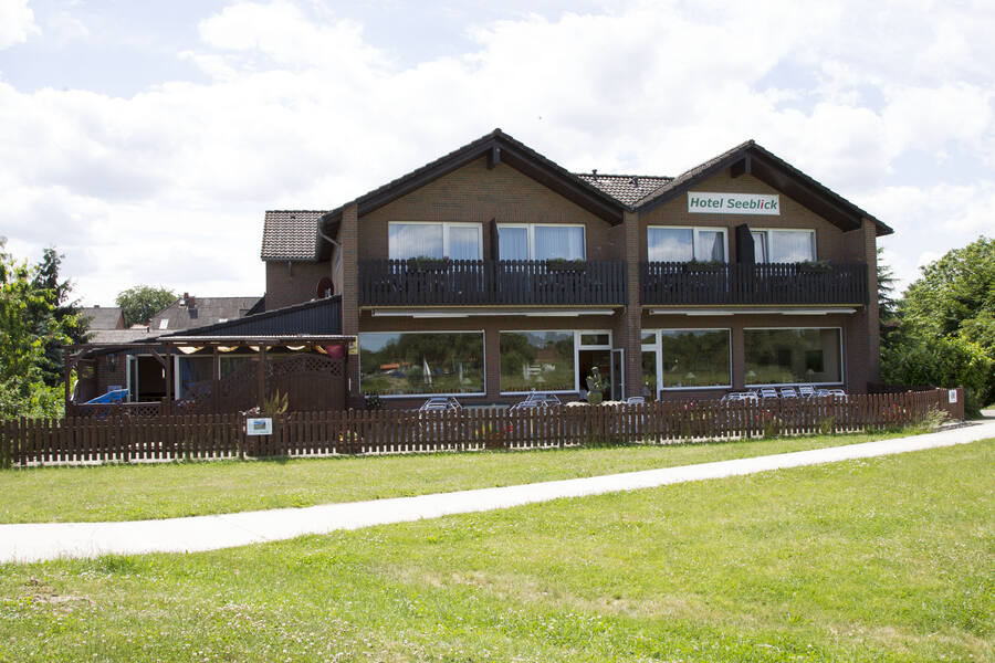 Hotel Seeblick – lake-side front